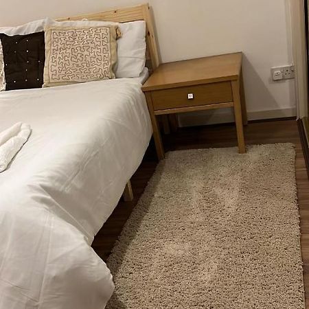 Smalinz Homes Finchley Лондон Экстерьер фото
