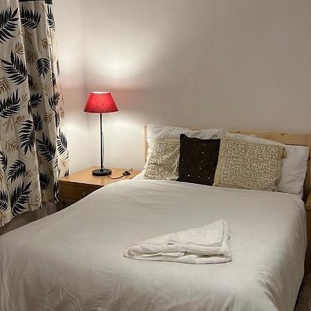 Smalinz Homes Finchley Лондон Экстерьер фото