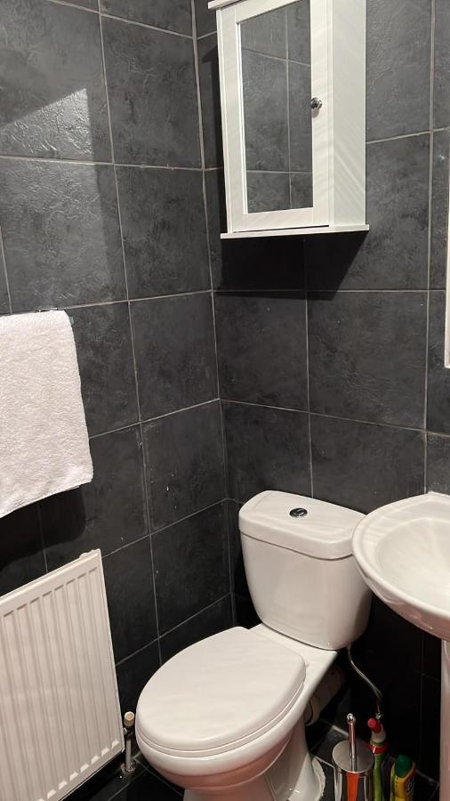 Smalinz Homes Finchley Лондон Экстерьер фото