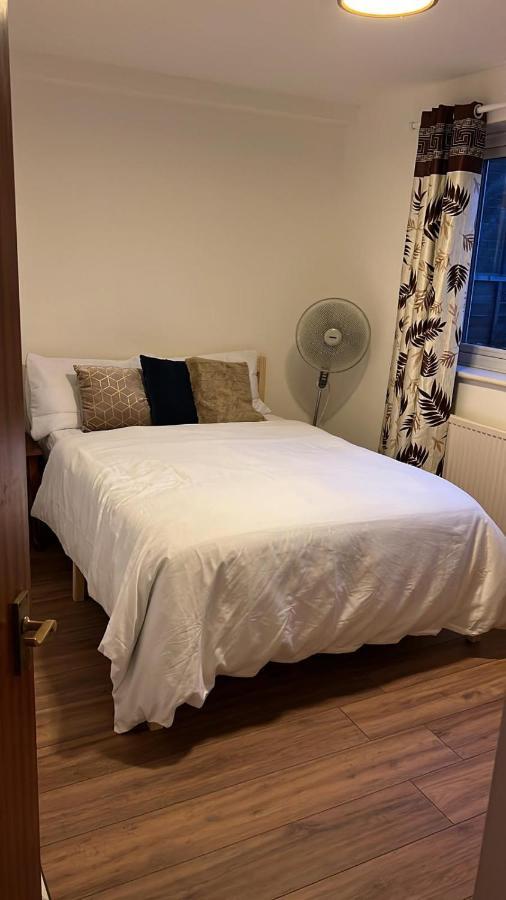 Smalinz Homes Finchley Лондон Экстерьер фото