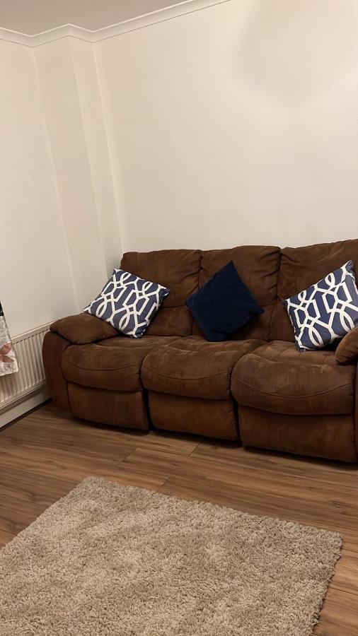 Smalinz Homes Finchley Лондон Экстерьер фото